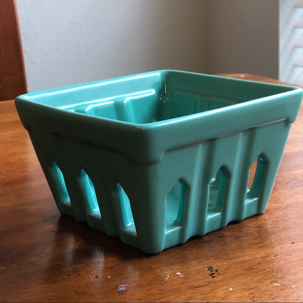 American Atelier ceramic kitchen berry basket